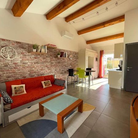 Maison F2, Neuve Au Calme Avec Jardinet La Crau Luaran gambar
