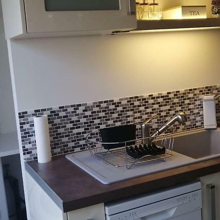 Maison F2, Neuve Au Calme Avec Jardinet La Crau Luaran gambar