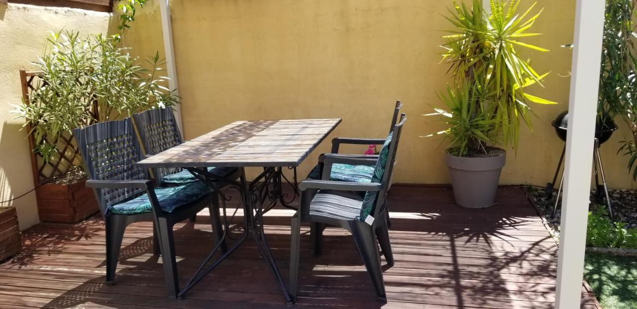 Maison F2, Neuve Au Calme Avec Jardinet La Crau Luaran gambar