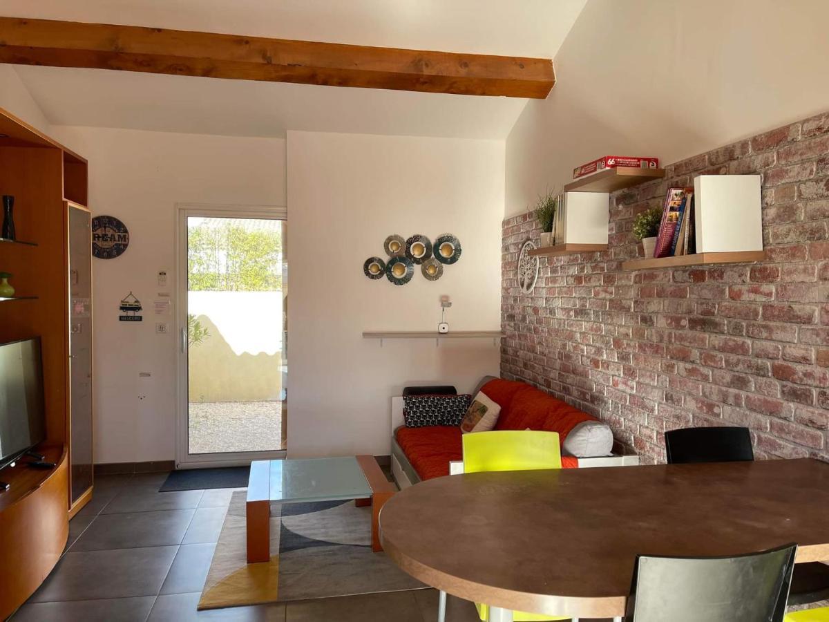 Maison F2, Neuve Au Calme Avec Jardinet La Crau Luaran gambar