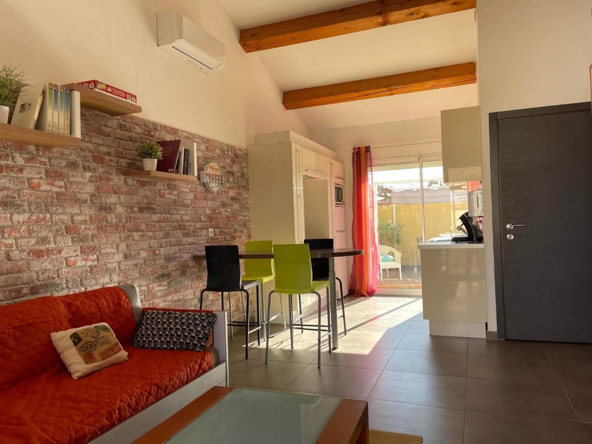 Maison F2, Neuve Au Calme Avec Jardinet La Crau Luaran gambar